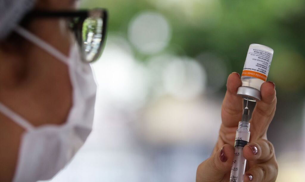 Governo espera antecipar entrega de vacinas já contratadas