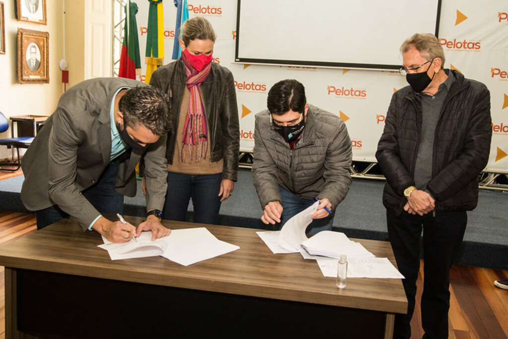 Iluminação em LED será expandida em Pelotas