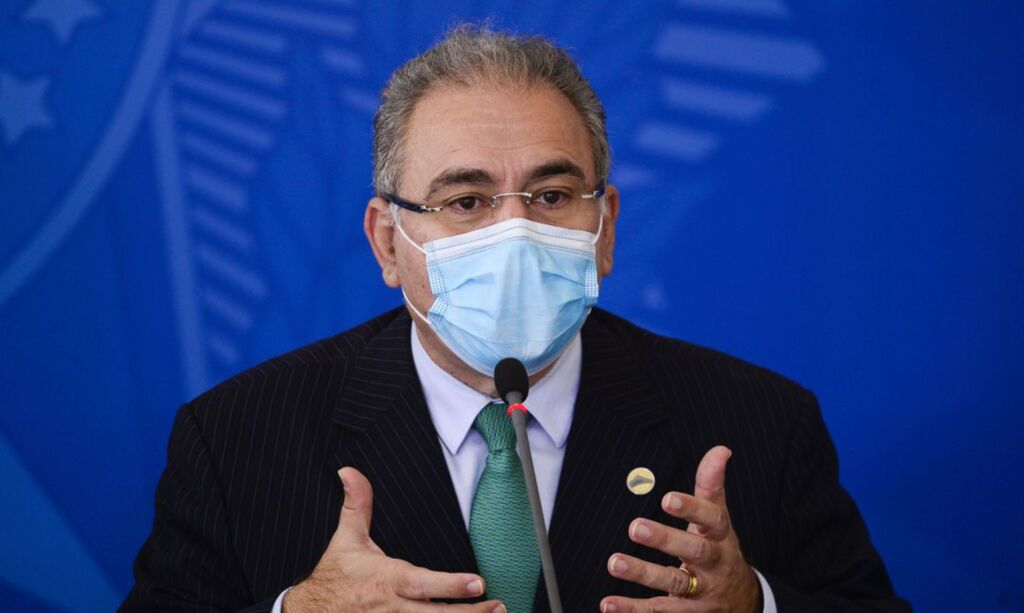 Ministro anuncia 15,5 milhões de doses de vacina da Pfizer até junho