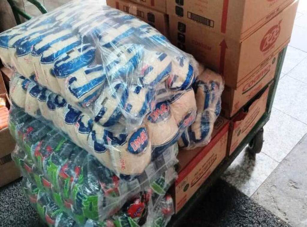 Município arrecada alimentos durante vacinação contra Covid
