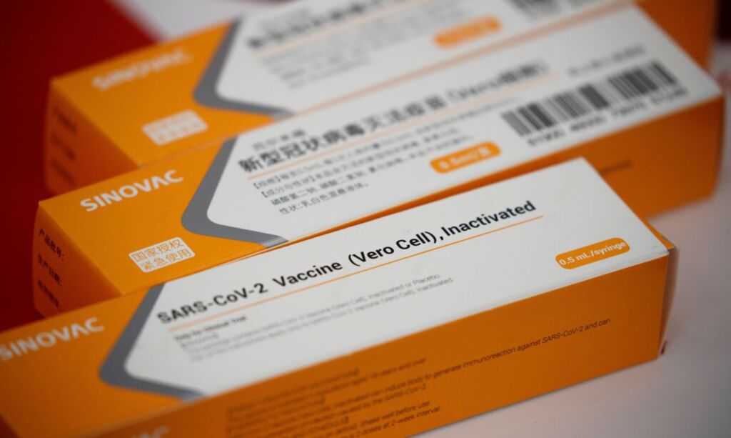 Saúde autoriza liberação de estoque de vacinas para primeira dose