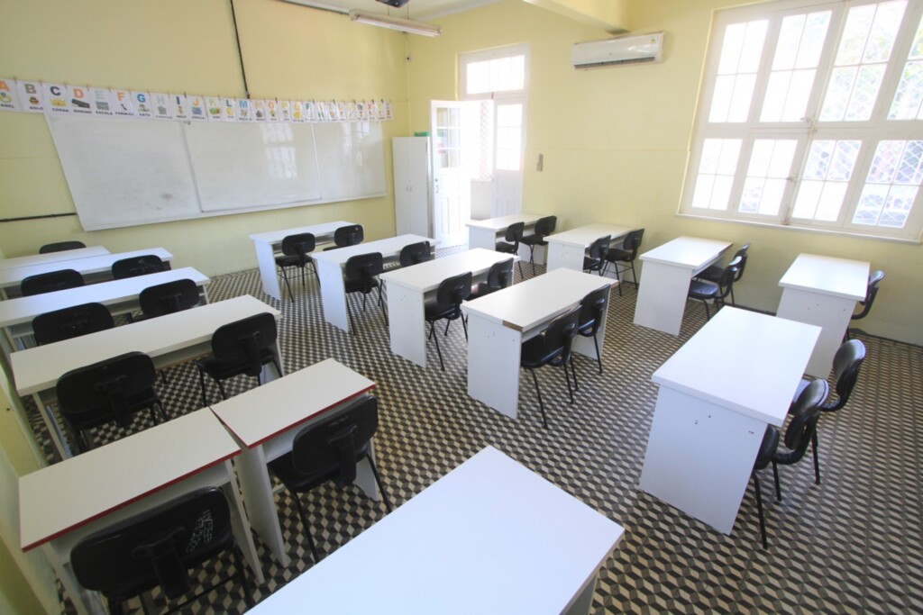 Escolas particulares se  preparam para volta às aulas