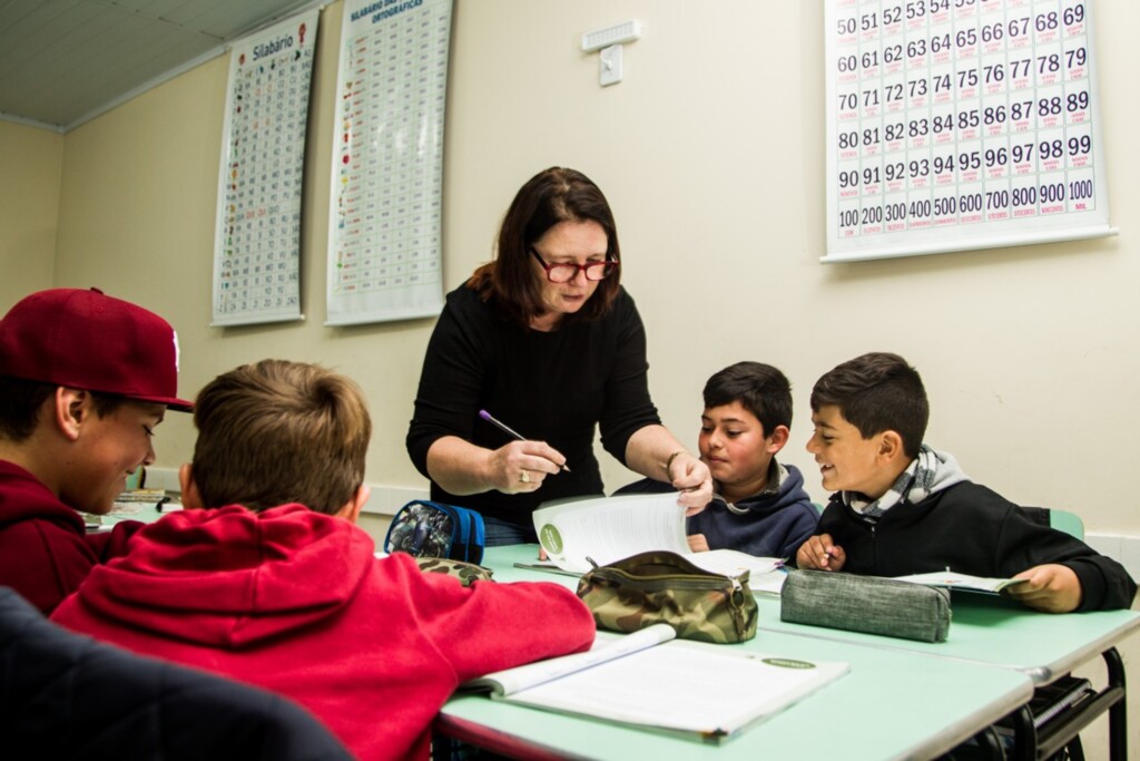 Projeto Margens realiza minicurso sobre desigualdades na prática educacional