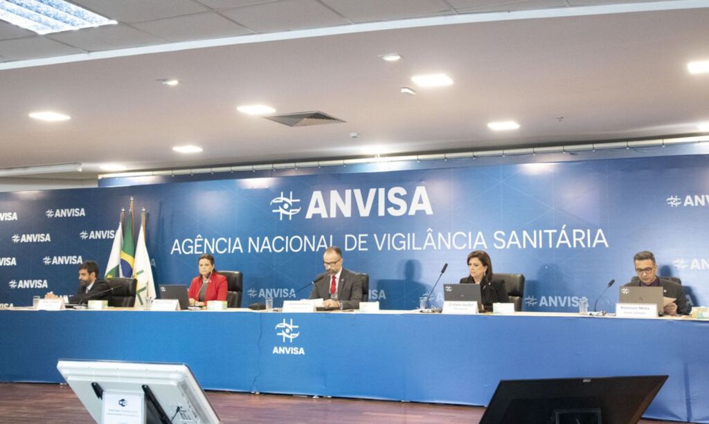 Anvisa aprova uso emergencial da CoronaVac e da AstraZeneca