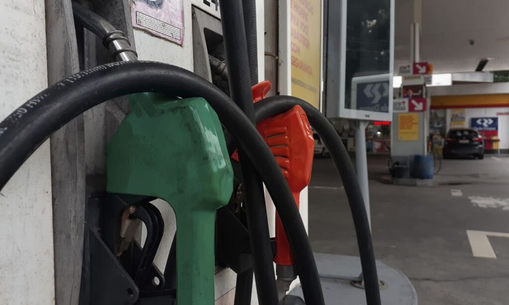 Gasolina sobe 5% a partir desta terça-feira
