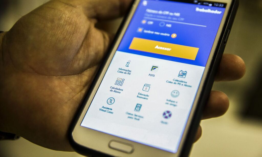 Trabalhador pode solicitar saque de R$ 1.045 do FGTS até quinta