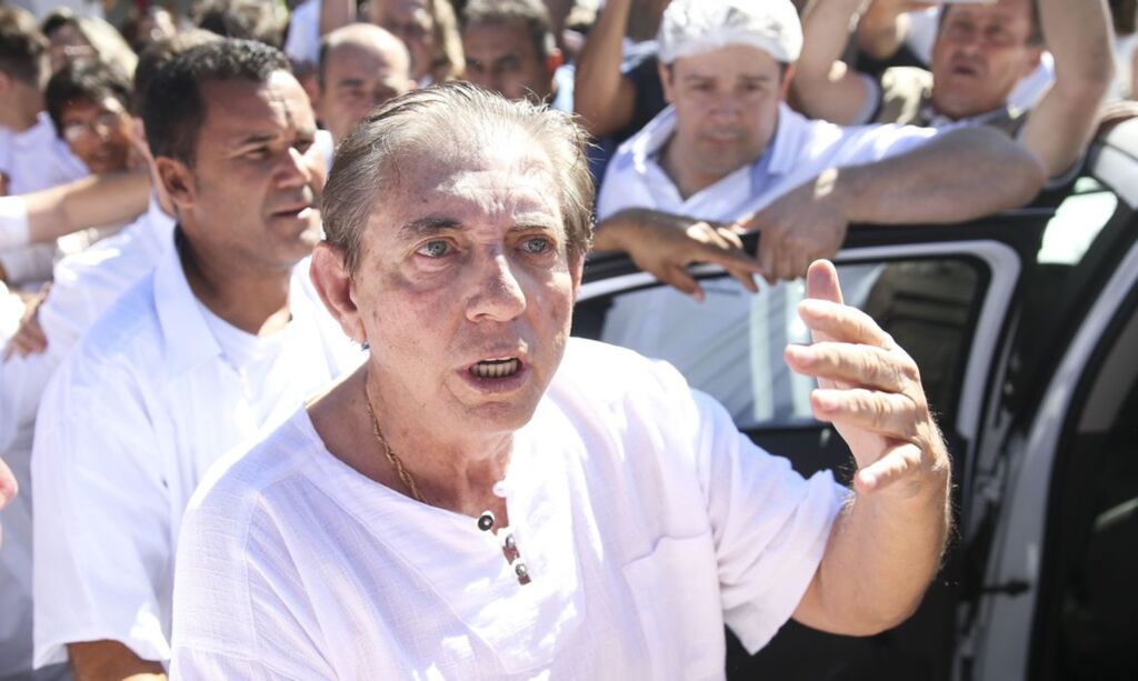 MP volta a denunciar João de Deus por crimes sexuais