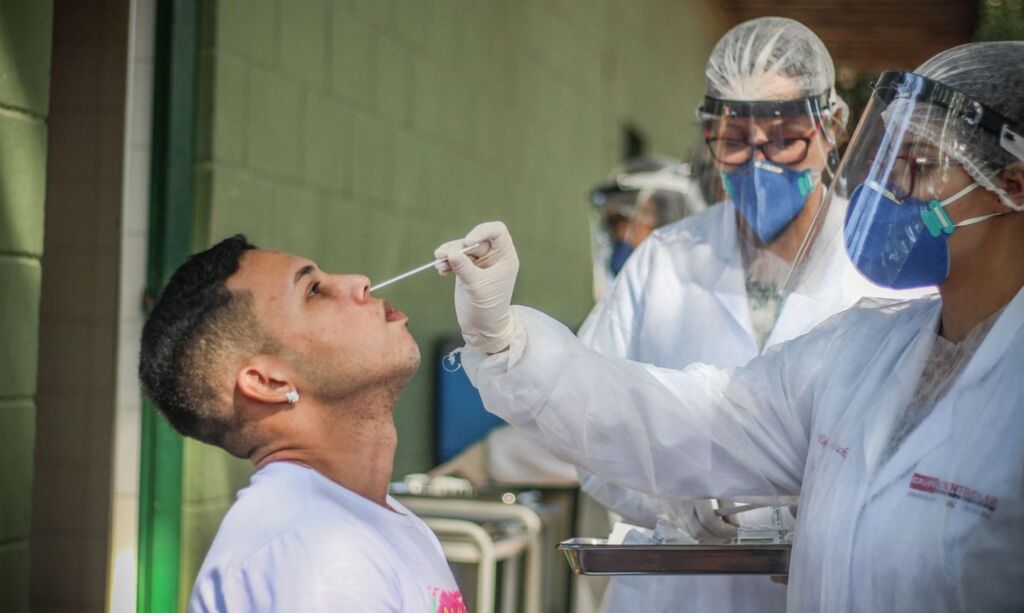 País registra 697 óbitos por Covid-19 em 24 horas