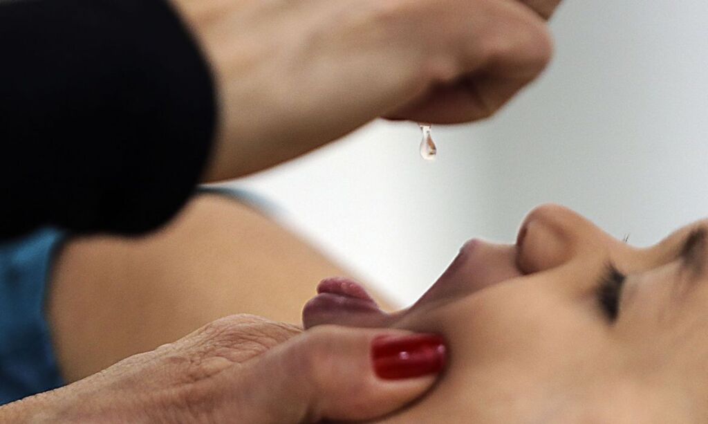 Campanha de vacinação contra a pólio e multivacinação são prorrogadas no RS