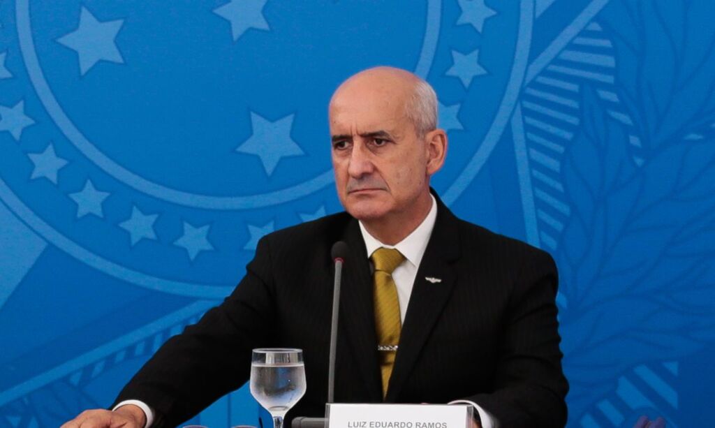 Ministro Luiz Eduardo Ramos testa positivo para Covid-19