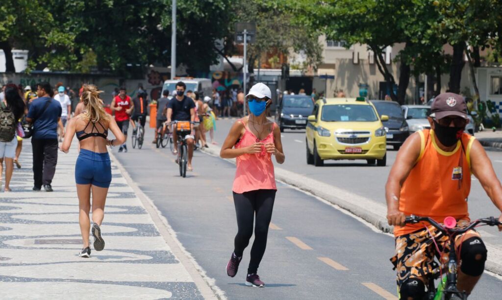 Brasil chega a 4,9 milhões de casos confirmados