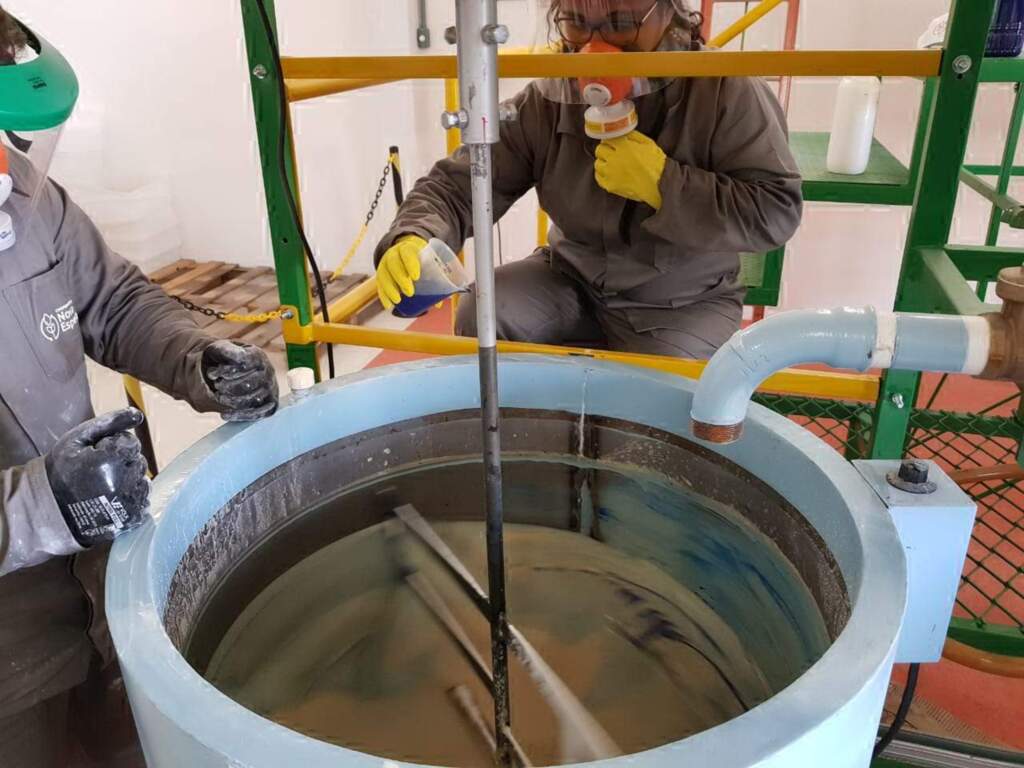 Óleo de cozinha em forma de solidariedade
