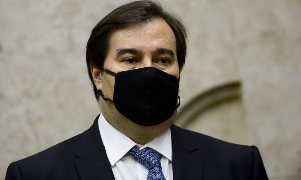 Rodrigo Maia está com Covid-19