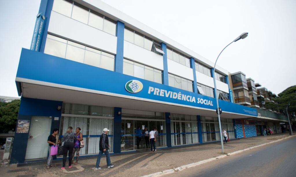 Agências do INSS retomam atendimento presencial na segunda-feira