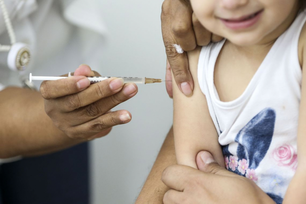 Crianças estão deixando de ser vacinadas na pandemia