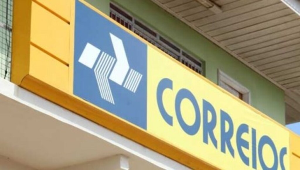 Servidores dos Correios entram em greve