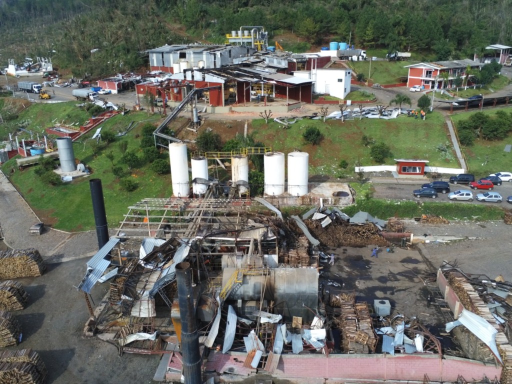 Tempestade em Santa Catarina afeta 26 cidades e deixa 830 desabrigados
