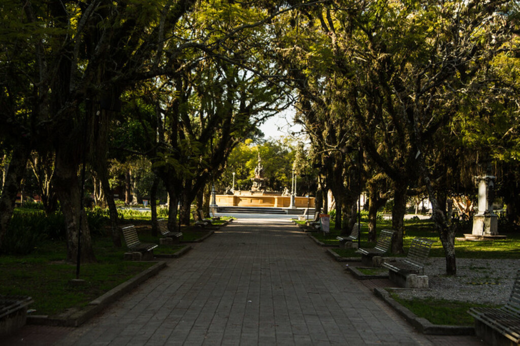 Praça Coronel Pedro Osório terá iluminação em LED