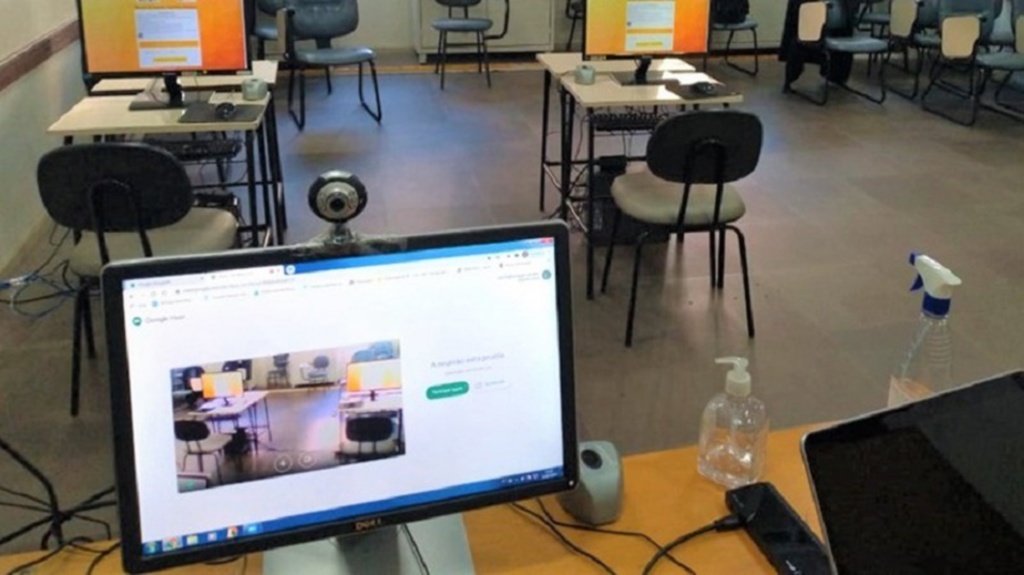 Detran implementa aplicação remota em exames teóricos