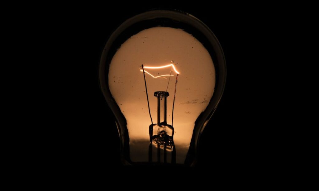 Inadimplentes poderão voltar a ter a energia elétrica cortada