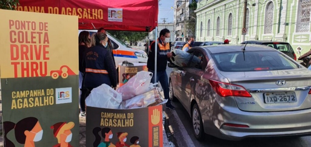 Drive-thru da Campanha do Agasalho no interior movimenta comunidade em Pelotas