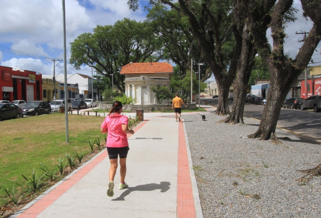 Corrida é uma das tantas alternativas para quando sobra uma brecha na rotina (Foto: Jô Folha - DP)