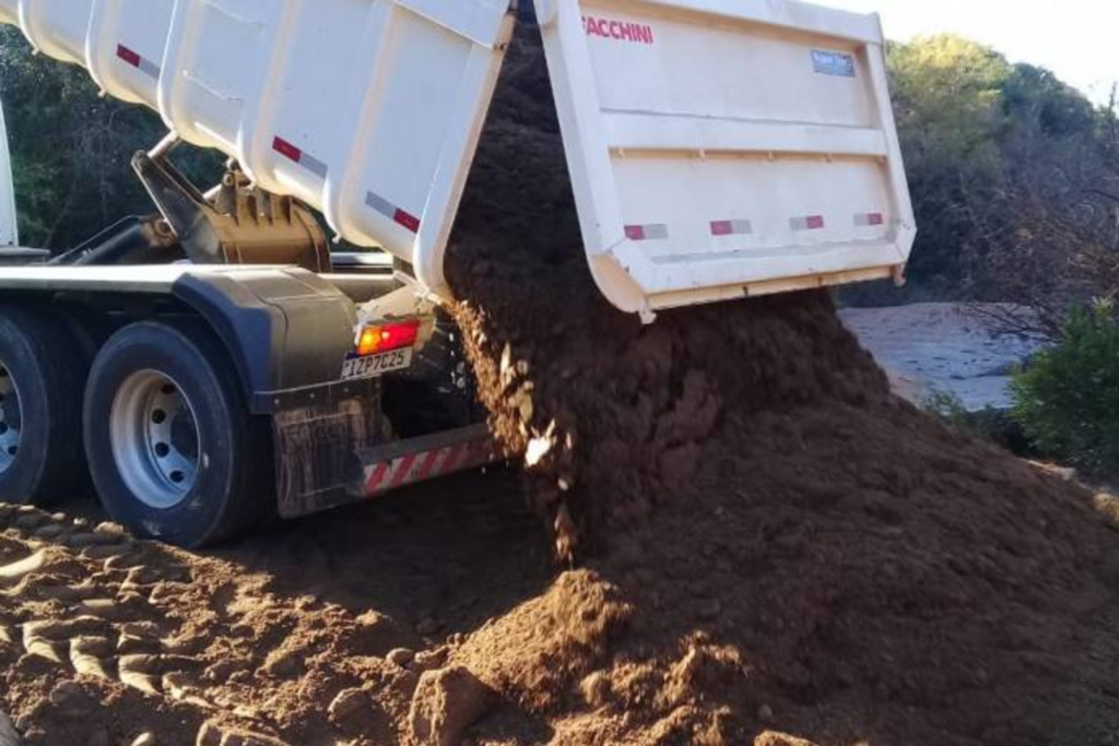 Prefeitura restabelece trânsito em pontes da zona rural