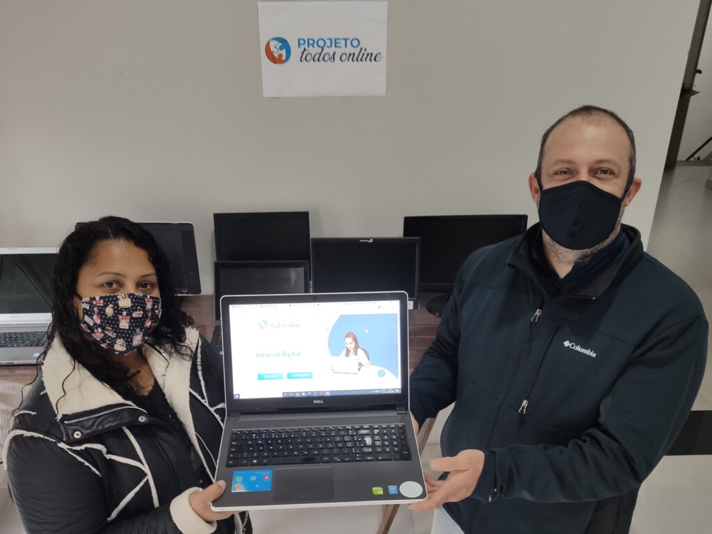 Grupo de voluntários lança Projeto Todos Online