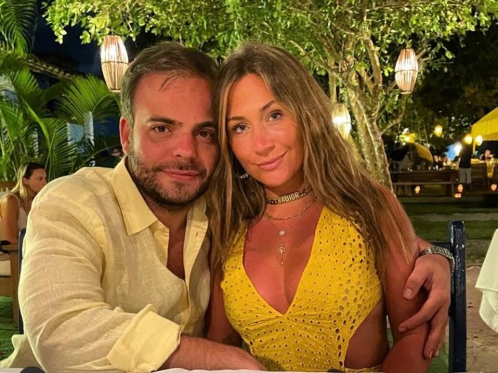 Caio Benatti e Bruna Gomes Curi Hallal, em Trancoso, na Bahia
