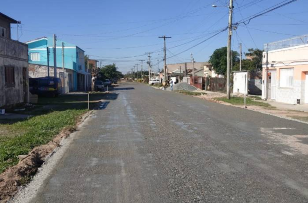 Pavimentação chega à rua Doutor Benjamin Gastal