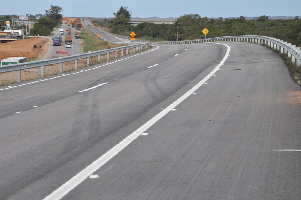 Dnit libera mais três quilômetros de rodovia duplicada