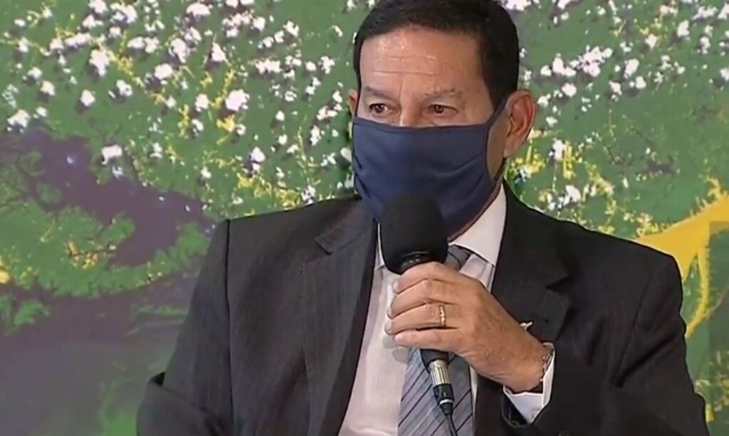 Mourão entra em isolamento após contato com servidor com novo coronavírus
