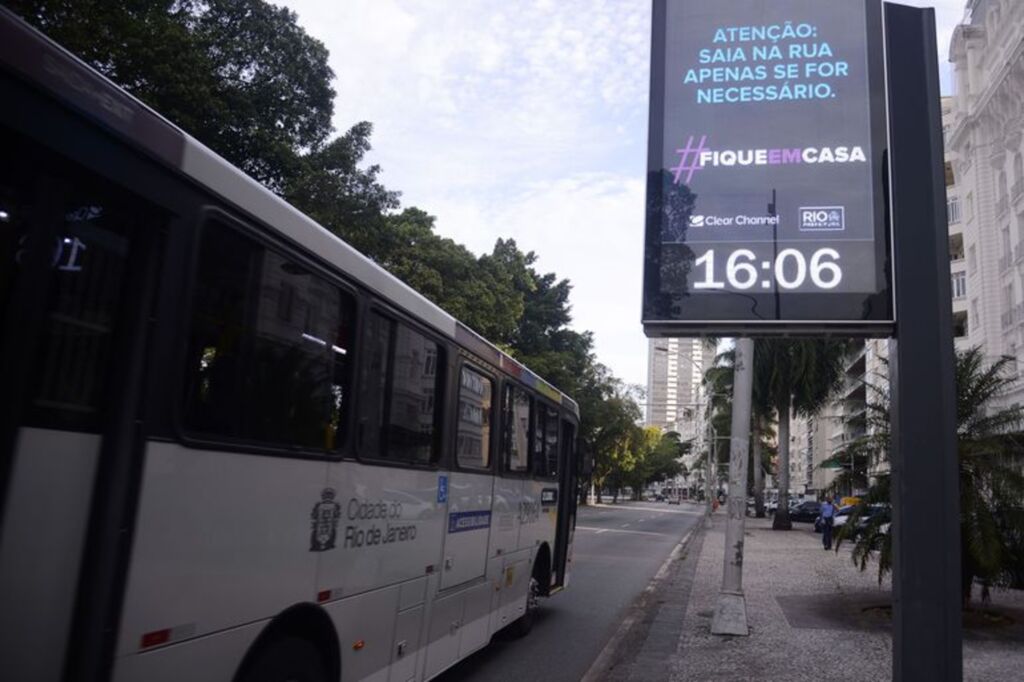 Rio tem 447 pacientes com Covid-19 aguardando vaga em UTI