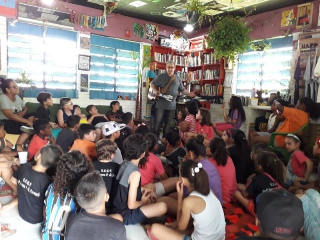 Projeto Autor Presente credencia escritores