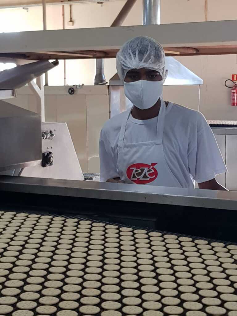 Biscoitos Zezé contrata novos colaboradores
