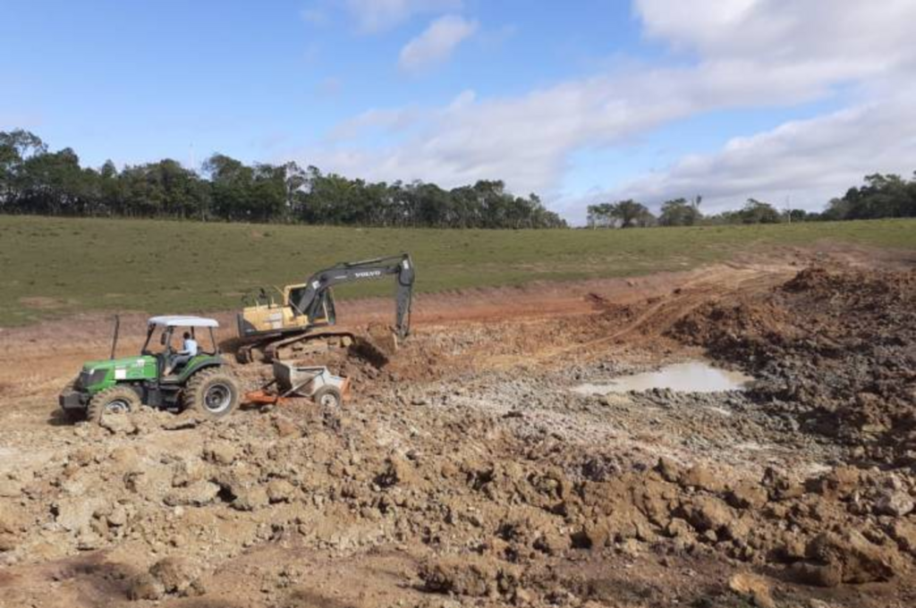 Município abre mais um açude na zona rural