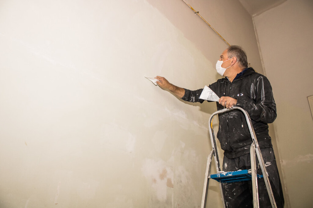 Em parceria com a prefeitura, voluntário revitaliza ala da Santa Casa