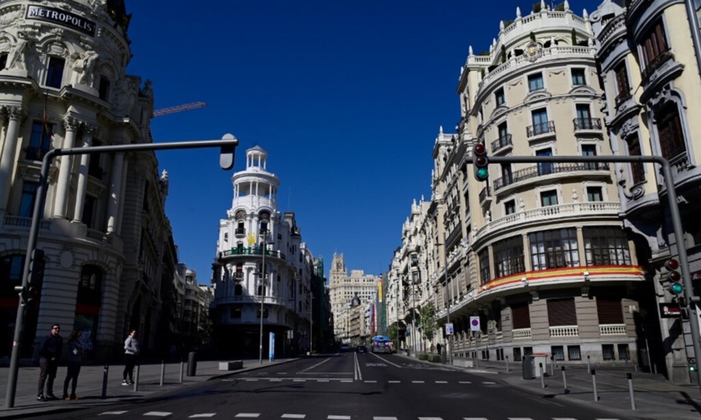 Mortes por coronavírus na Espanha ultrapassam 4 mil