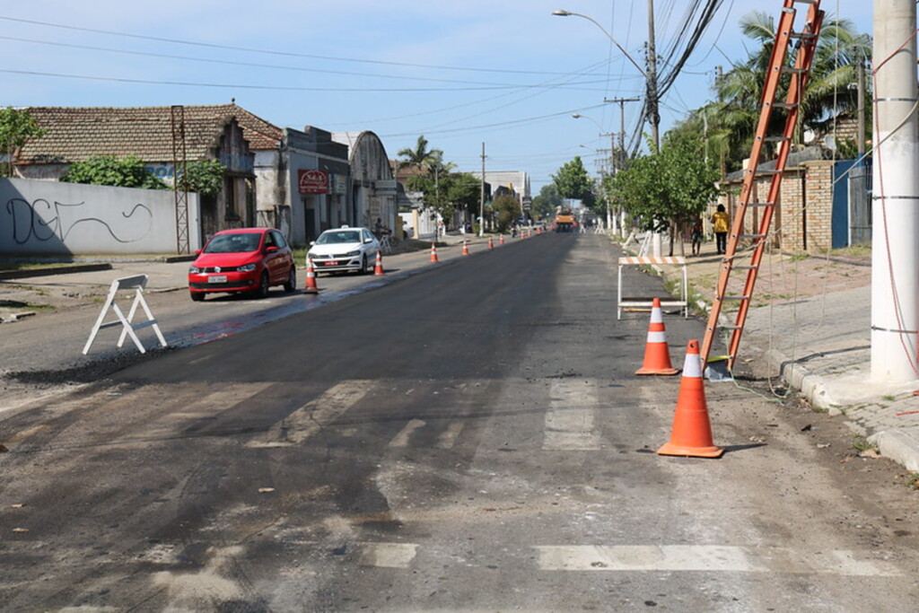 Suspensa a execução de todas as obras públicas