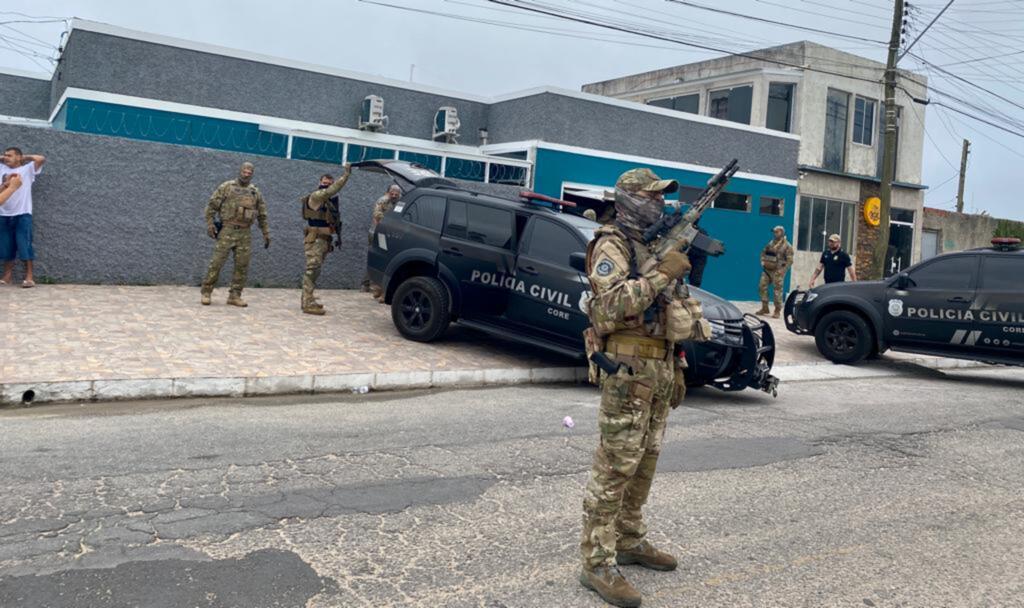Operação policial em Rio Grande visa a prisão de líder de facção