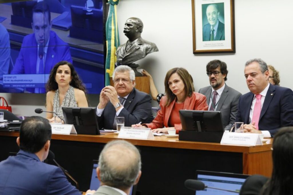 Relatório sobre novo Fundeb pode ser votado nesta quarta-feira