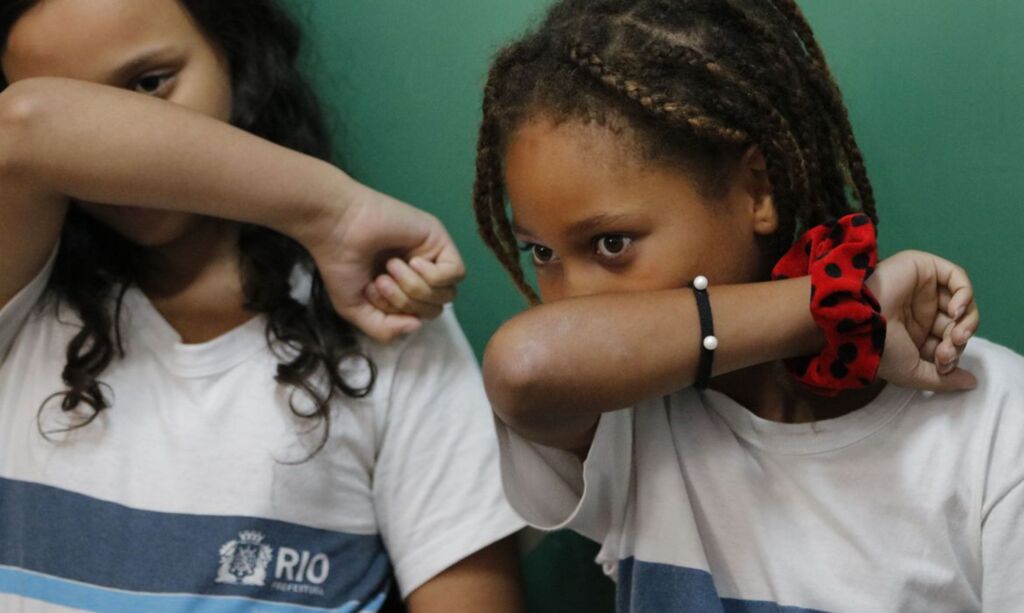 Brasil tem 121 infectados pelo novo coronavírus
