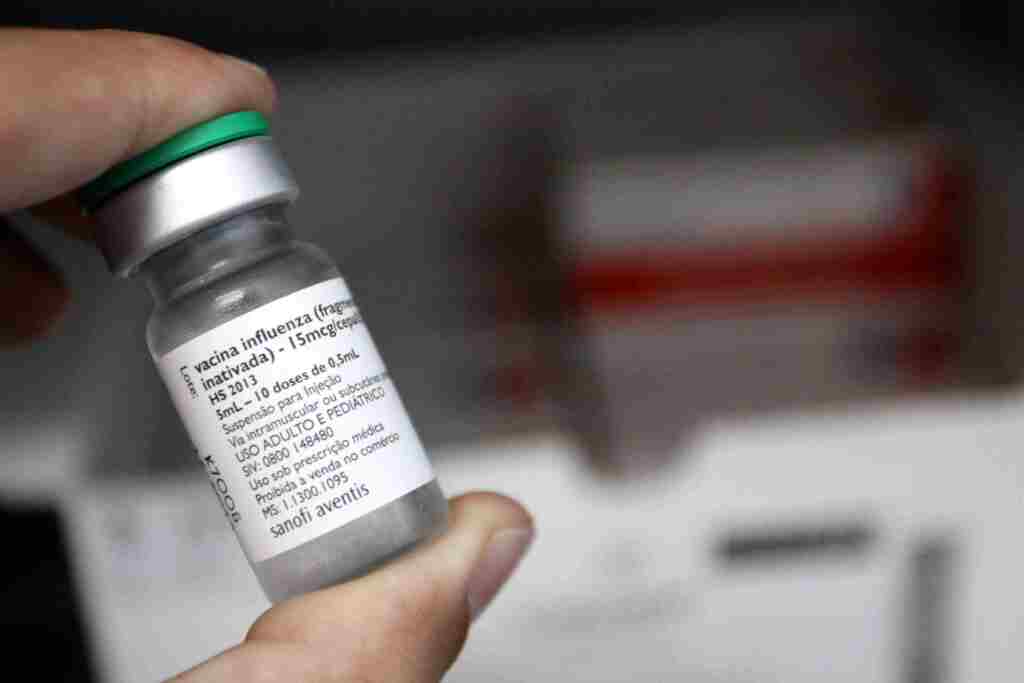 Idosos serão os primeiros a receber vacina contra gripe