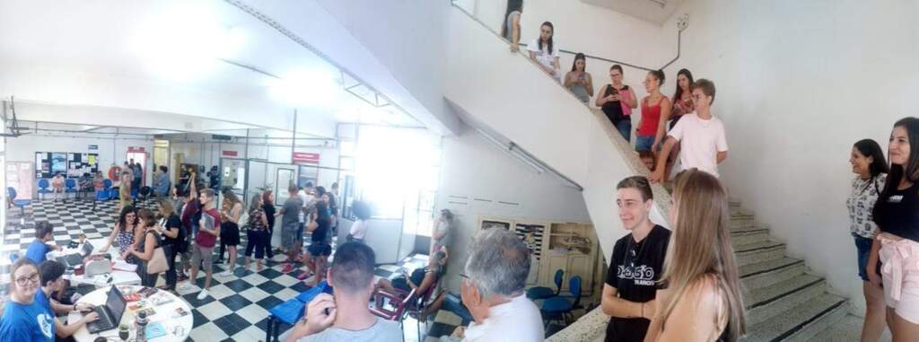 Mutirão pelo benefício dos estudantes