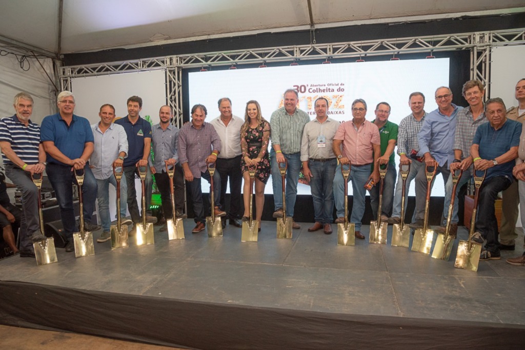Destaques do setor orizícola recebem homenagens