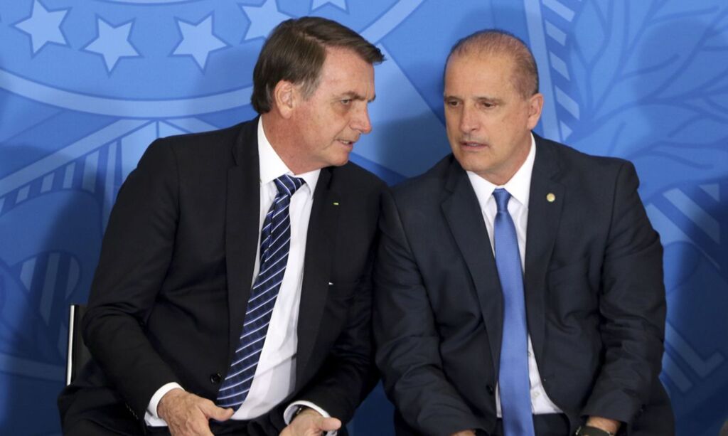 Bolsonaro anuncia mudanças no governo