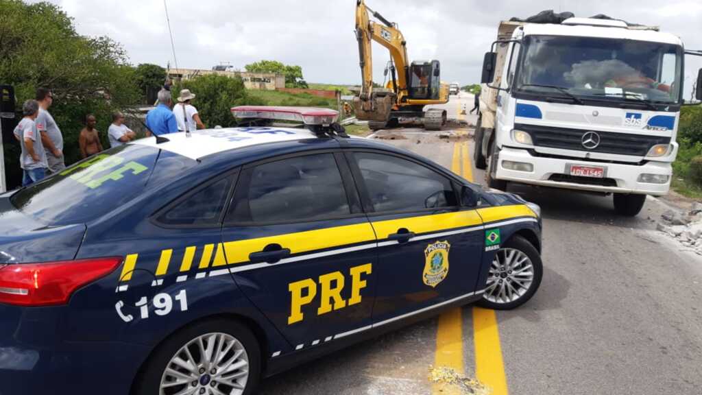 Dnit libera o tráfego de veículos na BR-471