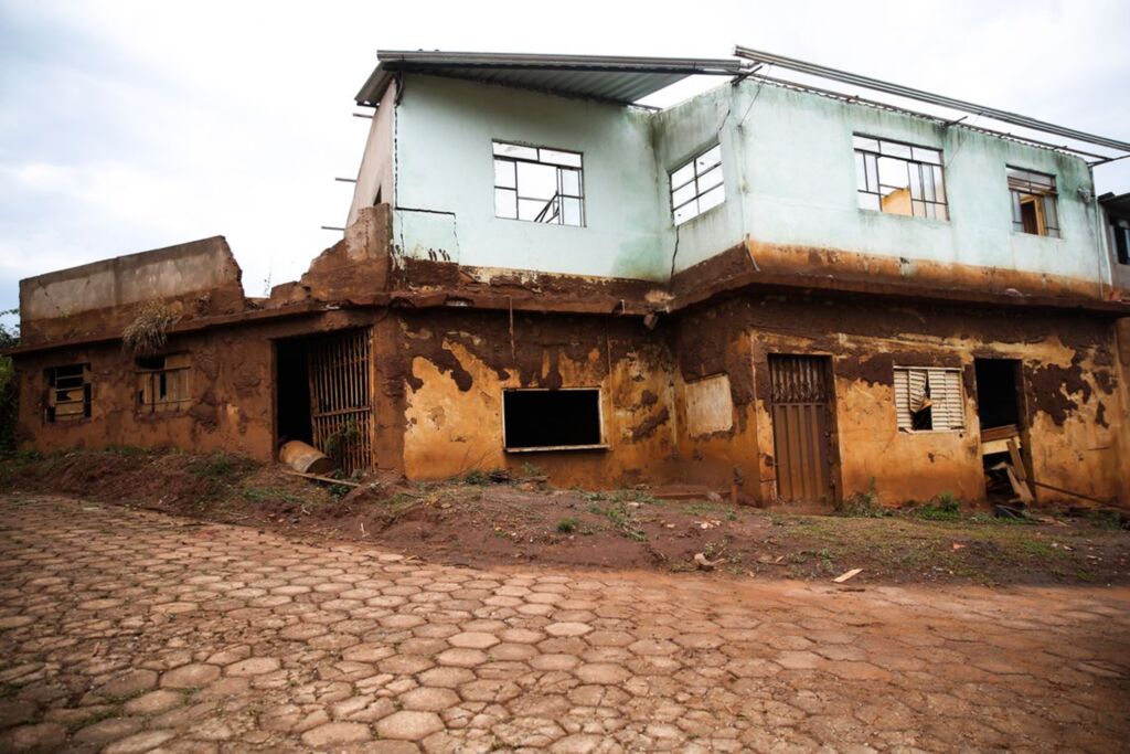 Assessorias a vítimas da lama de Samarco e Vale não saem do papel