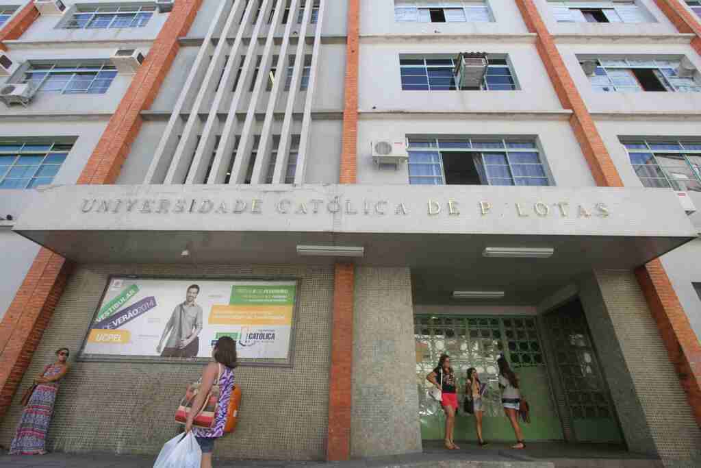 UCPel oferece mais de 200 bolsas pelo Prouni