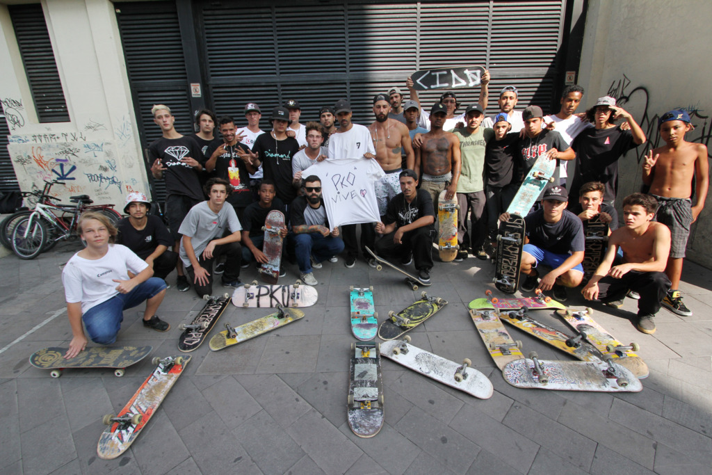 Skatistas prestam homenagem a PKO